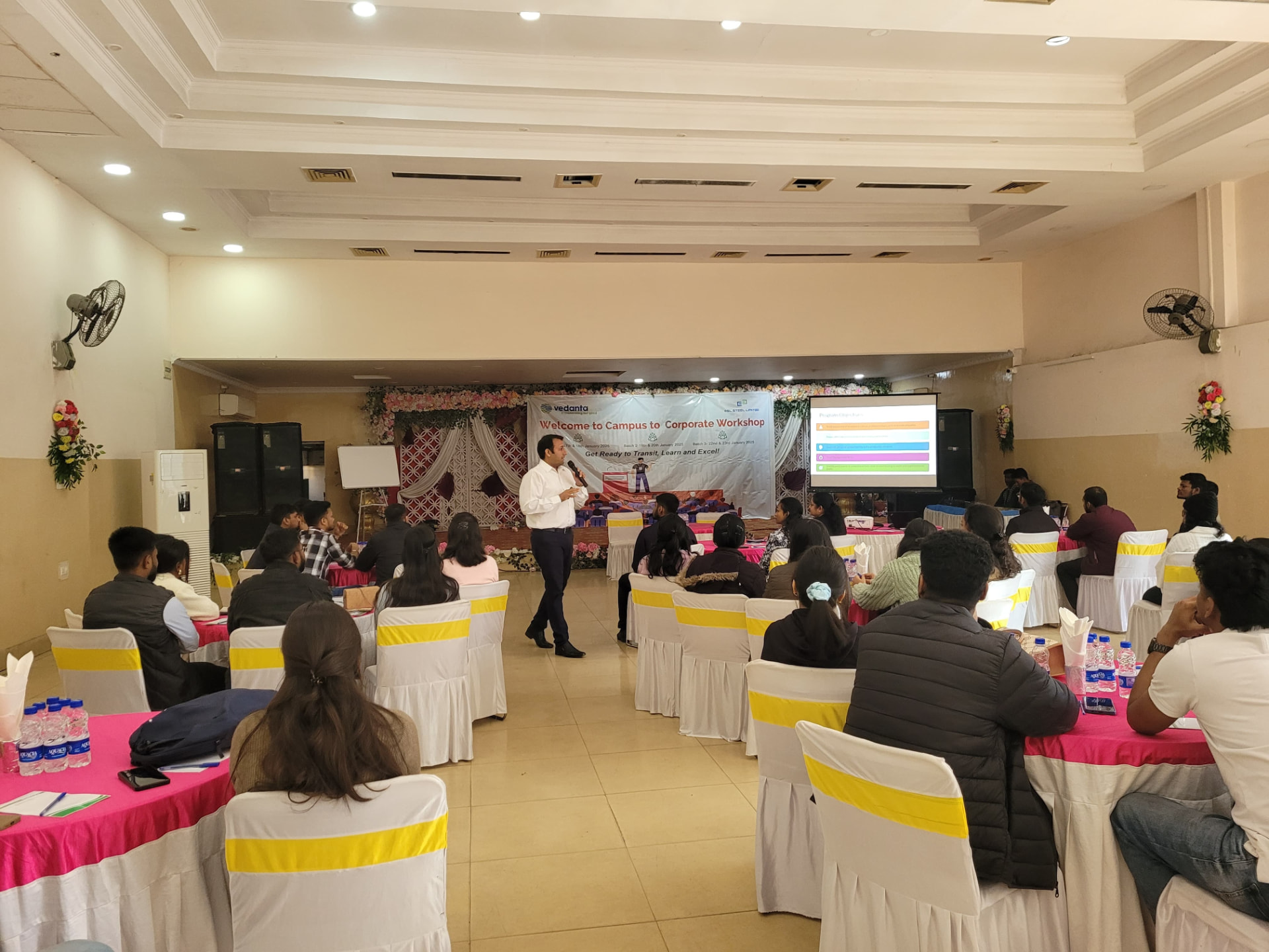 Sagar Amlani facilitating an in-person corporate workshop